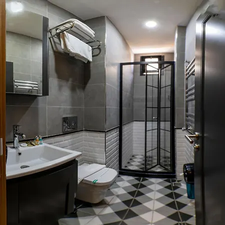Confores Hotel Istanbul Exterior photo