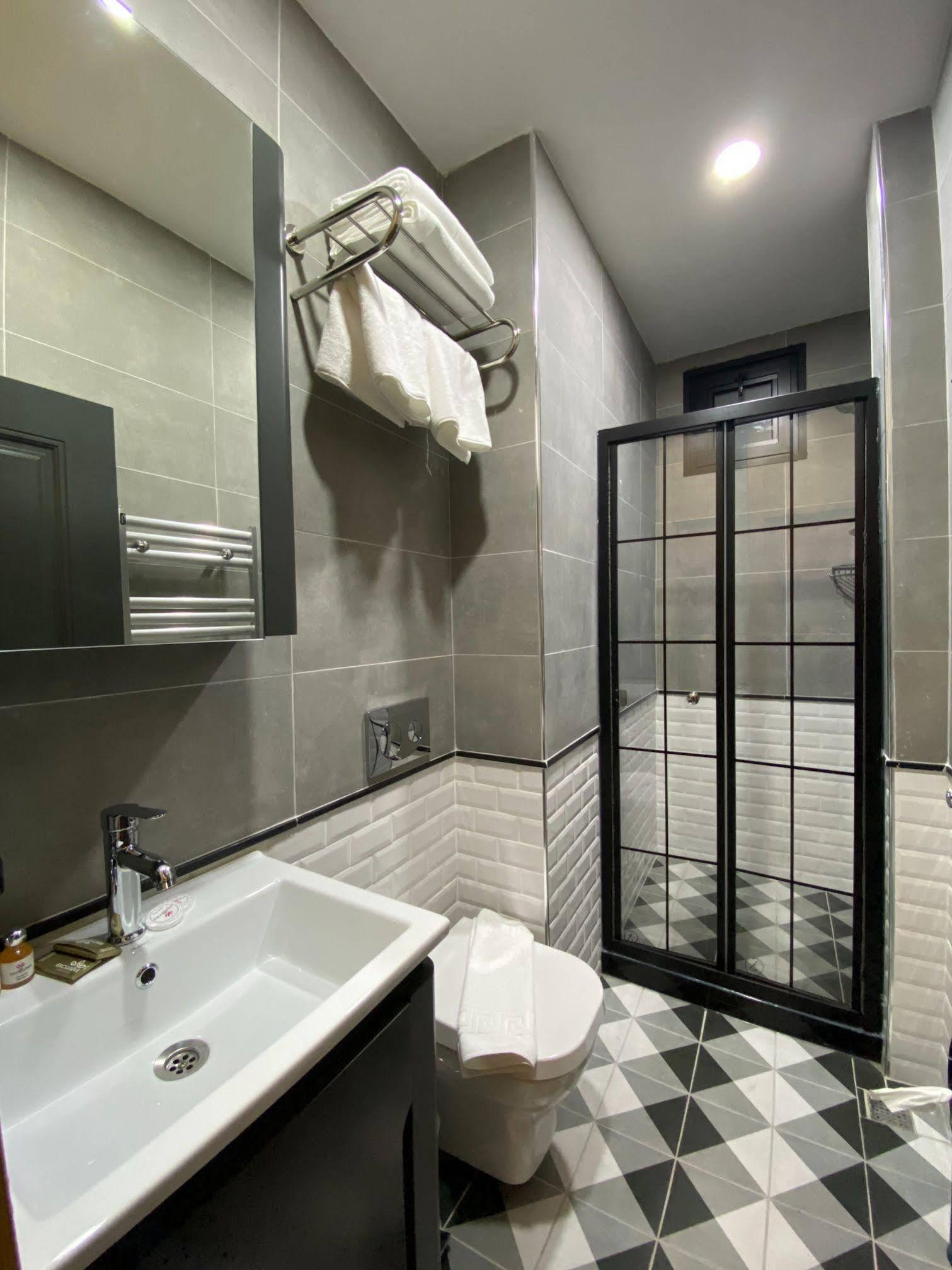 Confores Hotel